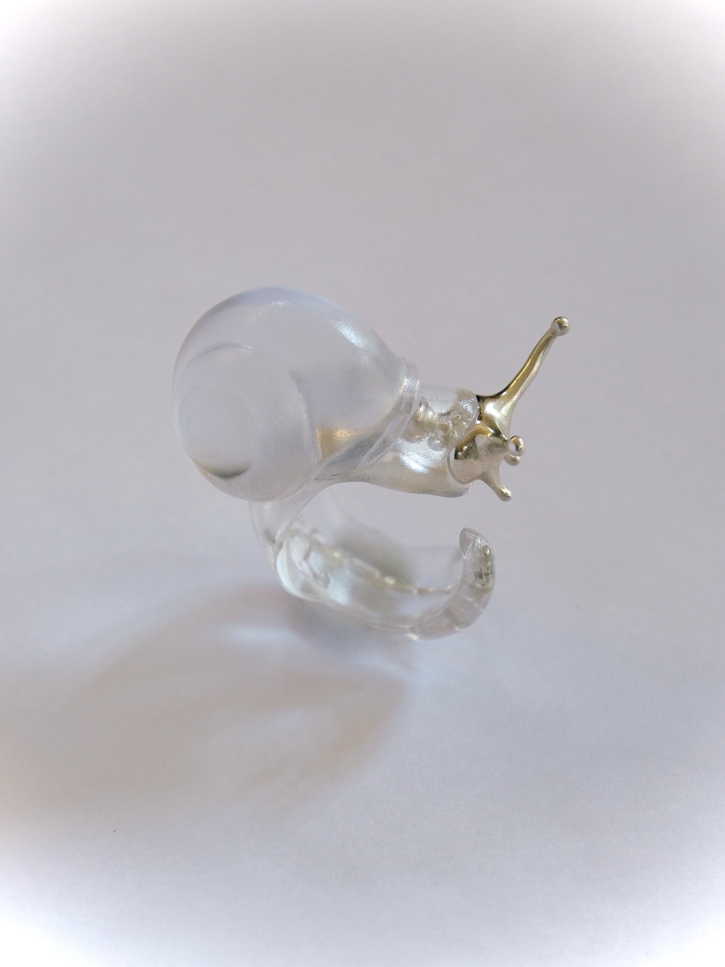 Silver spine snail ring