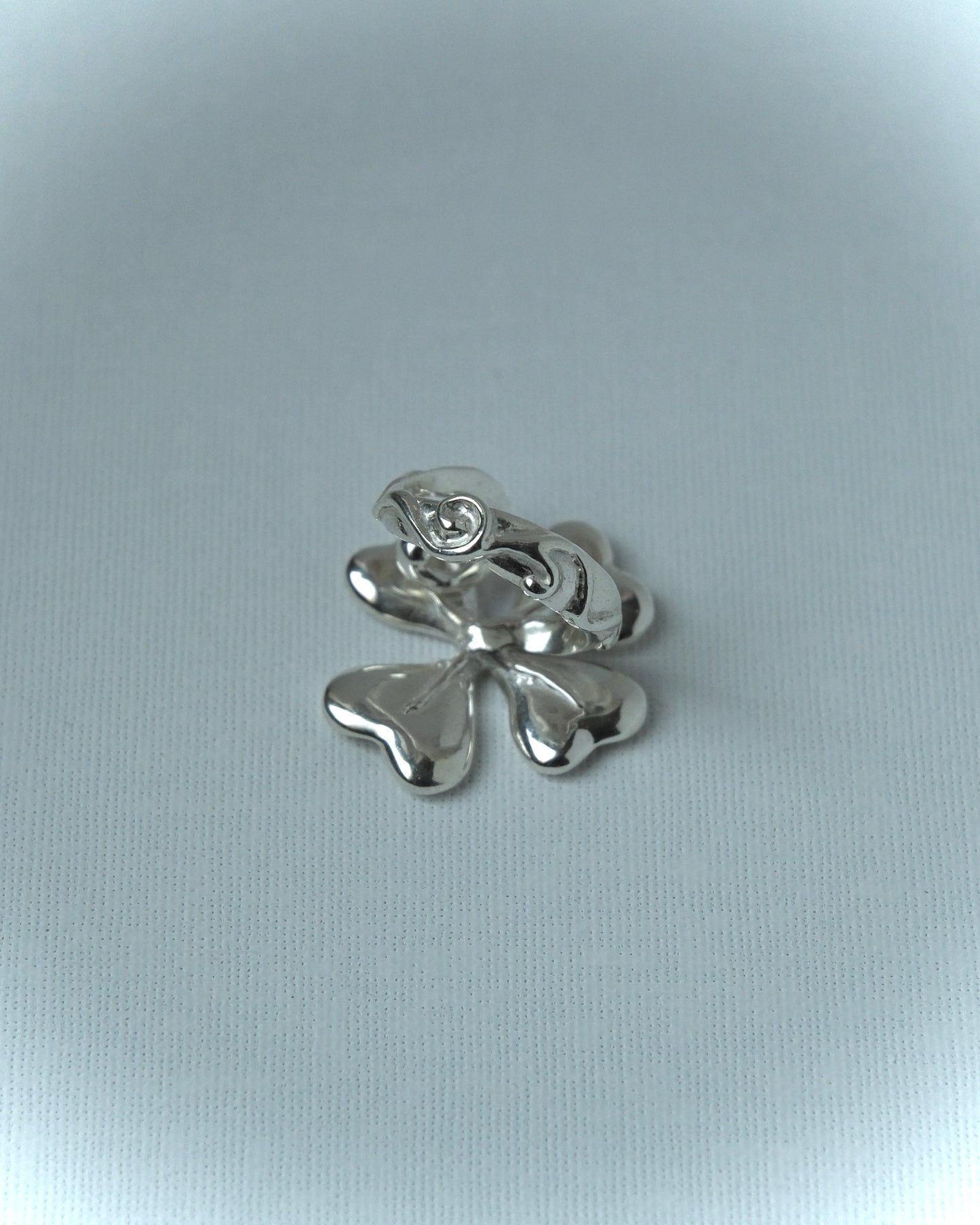 Four-leaf clover silver ring