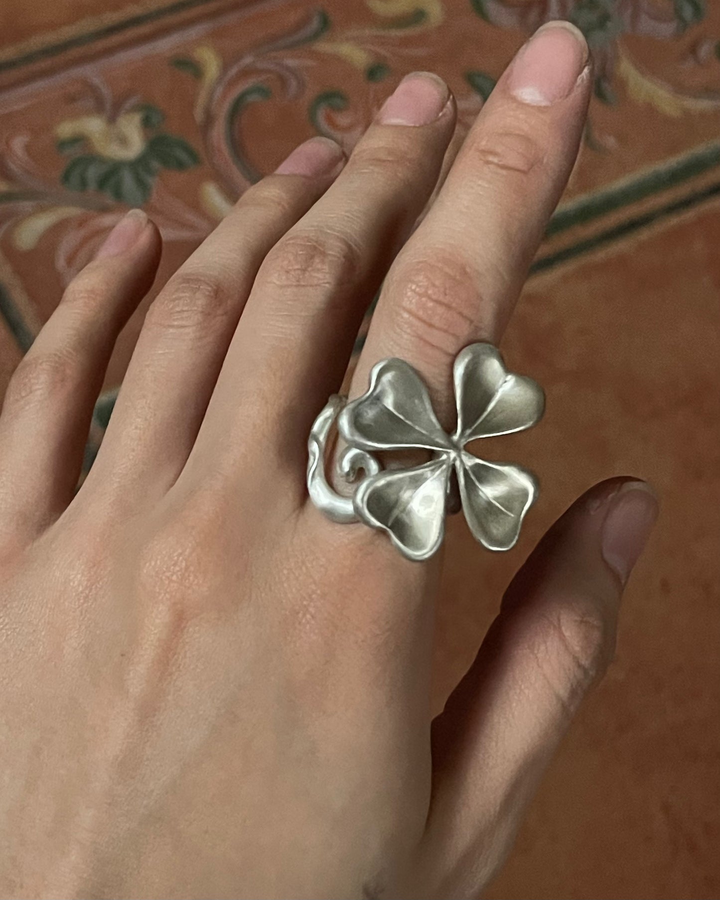 Four-leaf clover silver ring
